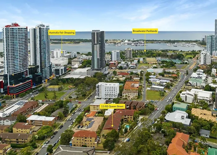 Big Modern & Central Locale Renovated 2-Bedroom