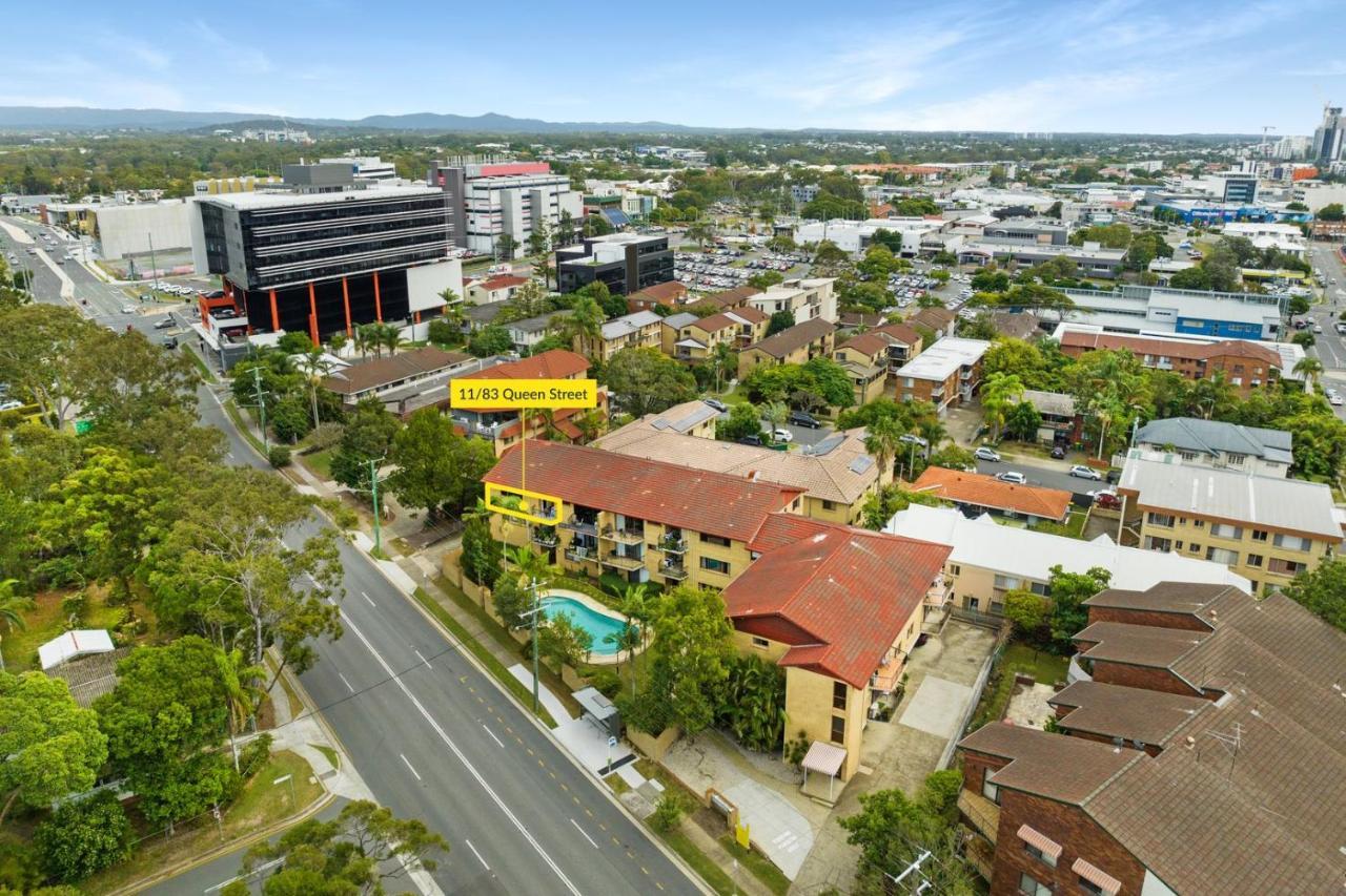 Apartment Big Modern & Locale Renovated 2-bedroom Gold Coast