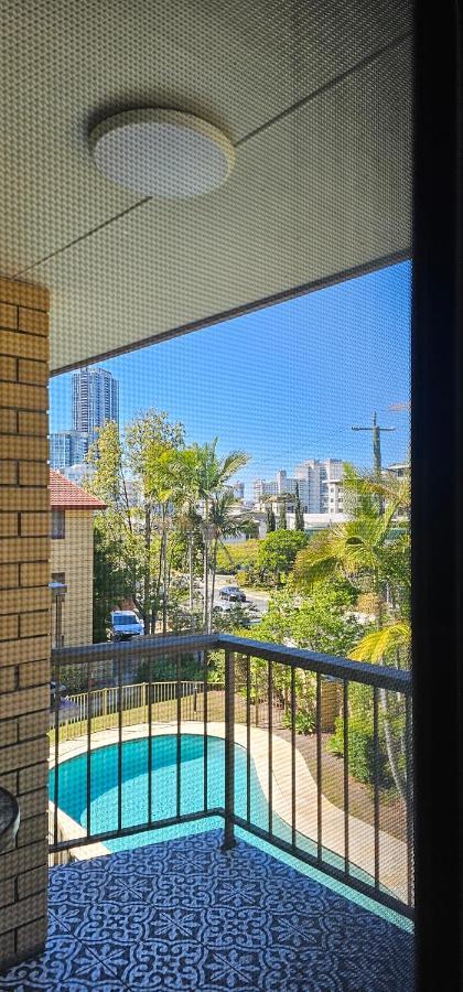 Apartment Big Modern & Locale Renovated 2-bedroom