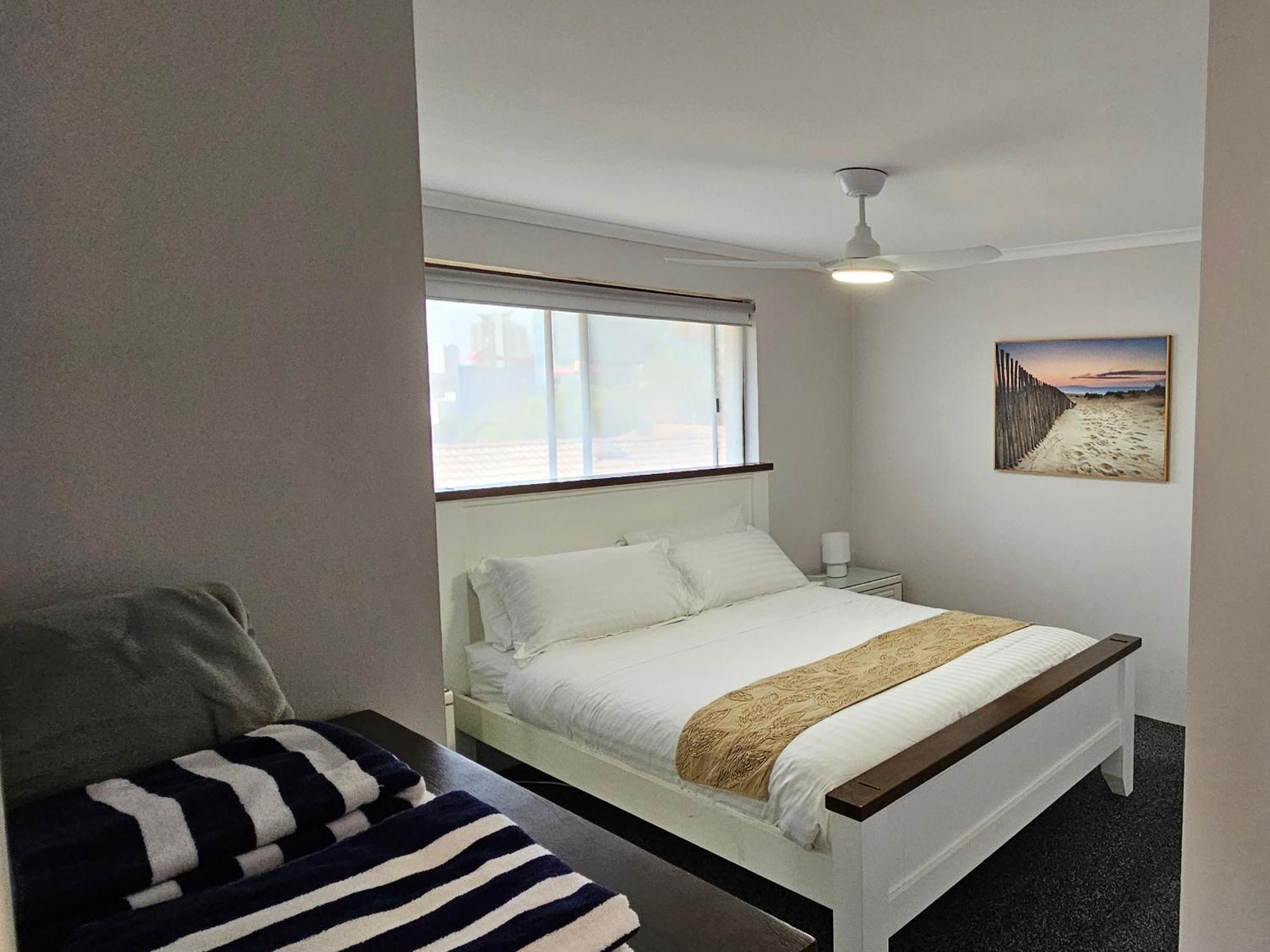 Apartment Big Modern & Locale Renovated 2-bedroom