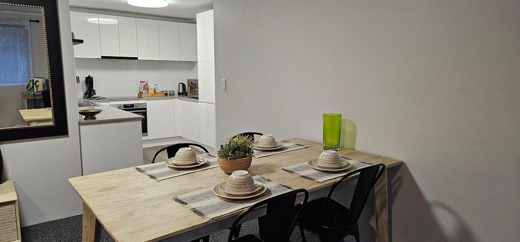 Big Modern & Locale Renovated 2-bedroom Apartment